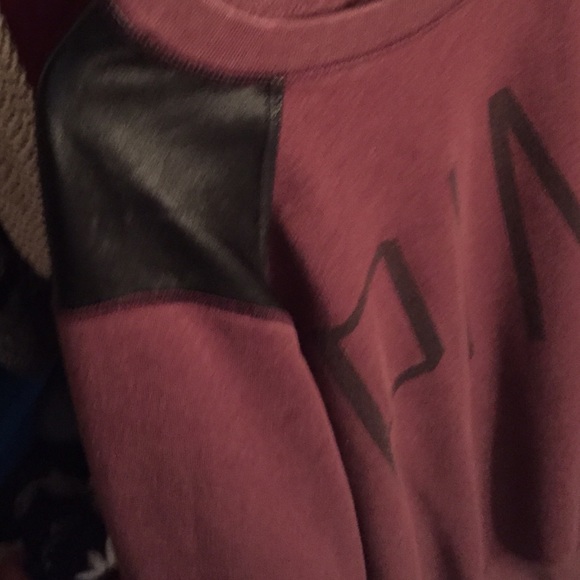 Pink pullover - Picture 3 of 3