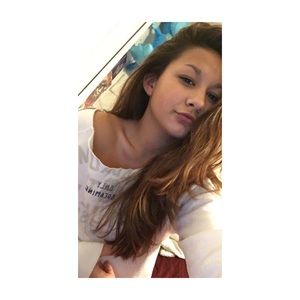 Meet your Posher, Kayla