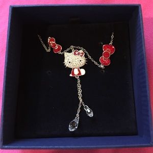 Hello kitty necklace