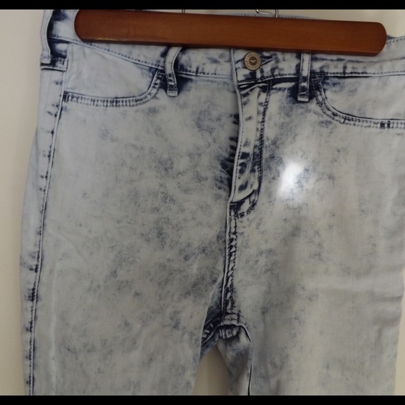 Hollister Acid Wash High Waisted Jeans