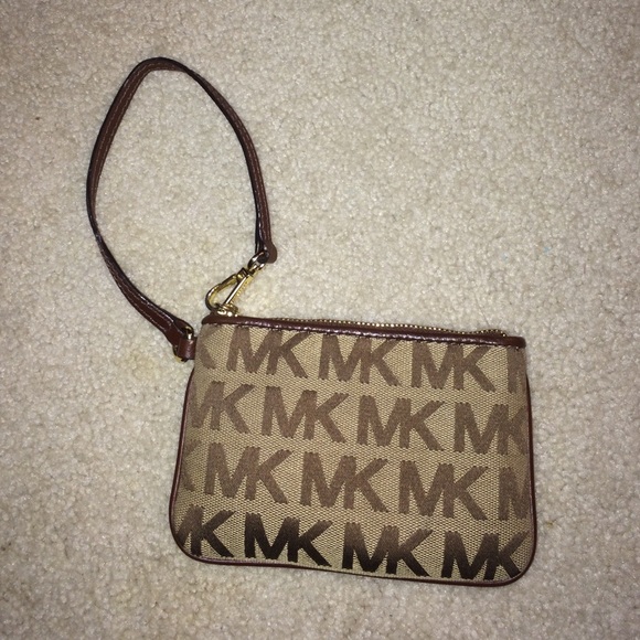 NWOT! Mk wristlet!
