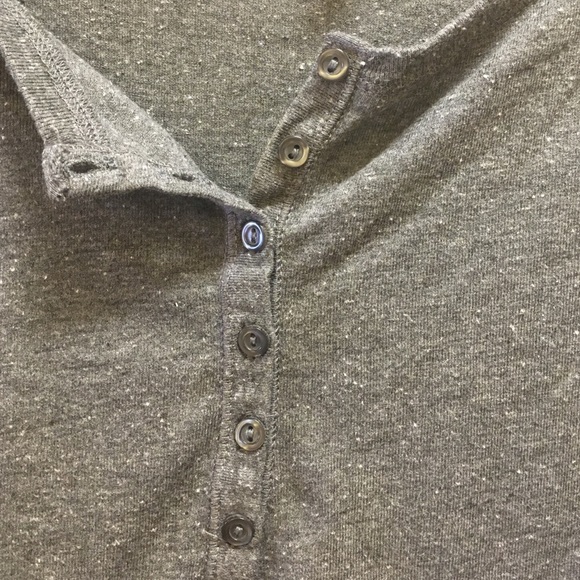 GRAY TOP - Picture 2 of 3