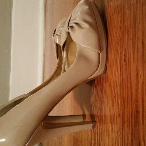 Nine West peep toe heels - Picture 3 of 3
