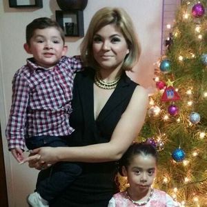 Meet your Posher, Abril