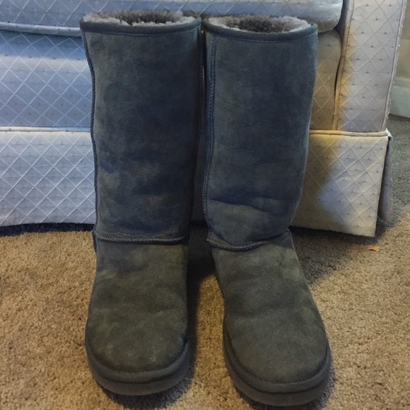 Kirkland gray Uggs