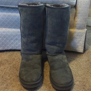 Kirkland gray Uggs
