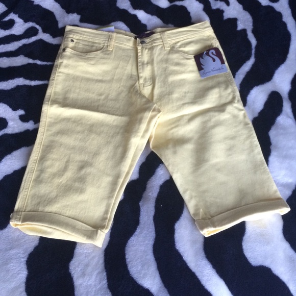 Yellow Bermuda shorts - Picture 1 of 3