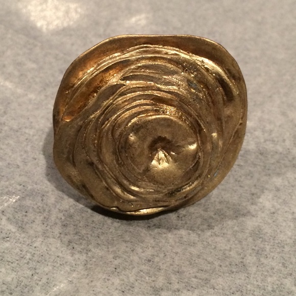Jewelry - Size 5 Costume Jewelry Ring.
