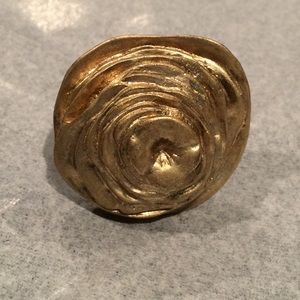 Size 5 Costume Jewelry Ring.