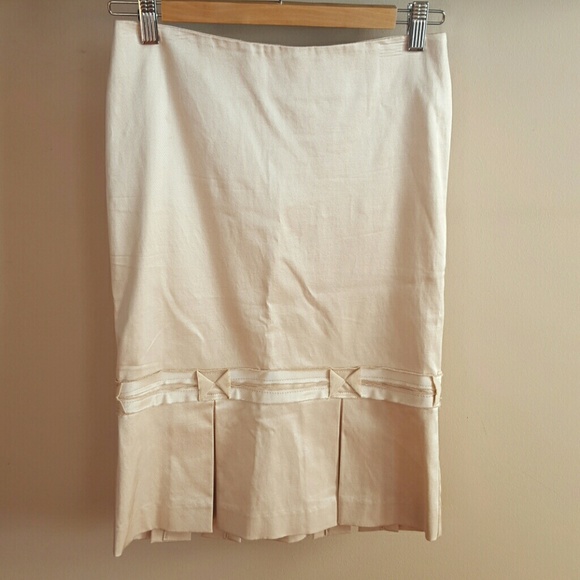 Vintage Bebe Midi skirt with pleated hem