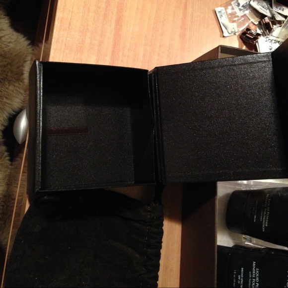 Michael kors bangle box