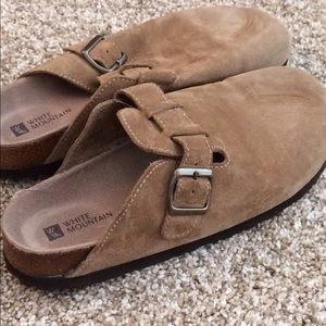 White Mountain Tan Clogs Size 10