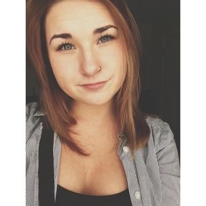 Meet your Posher, Amanda