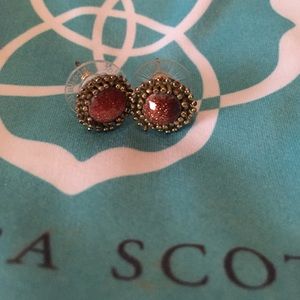Kendra Scott Studs in Goldstone