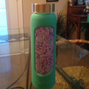 Lilly Pulitzer water bottle
