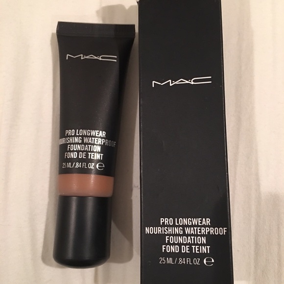 Mac Pro Longwear Waterproof Foundation NW45