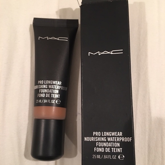Mac Pro Longwear Waterproof Foundation NW45
