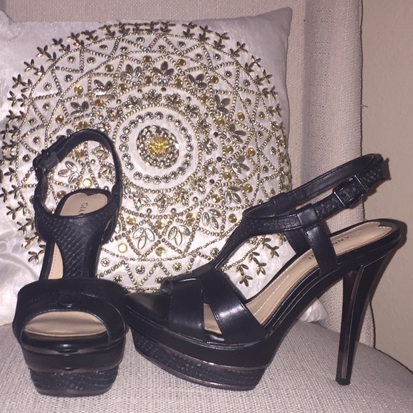 ❗️REDUCED❗️Gianni Bini Platform Sandals!