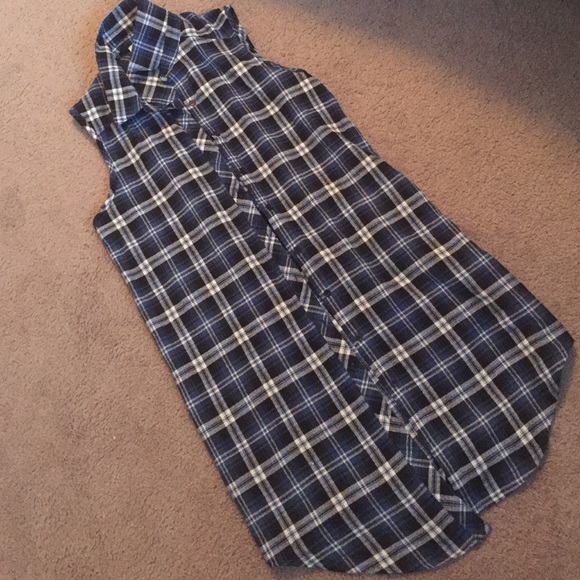Plaid extended button down