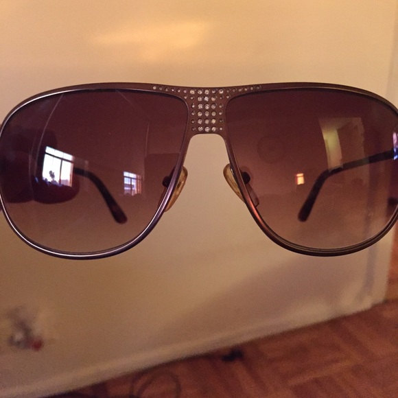 BCBG Aviator Sun Glasses! Gorgeous and Like New!