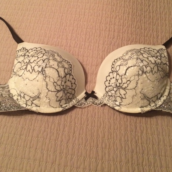 Victoria's Secret dream Angels push up bra 38B