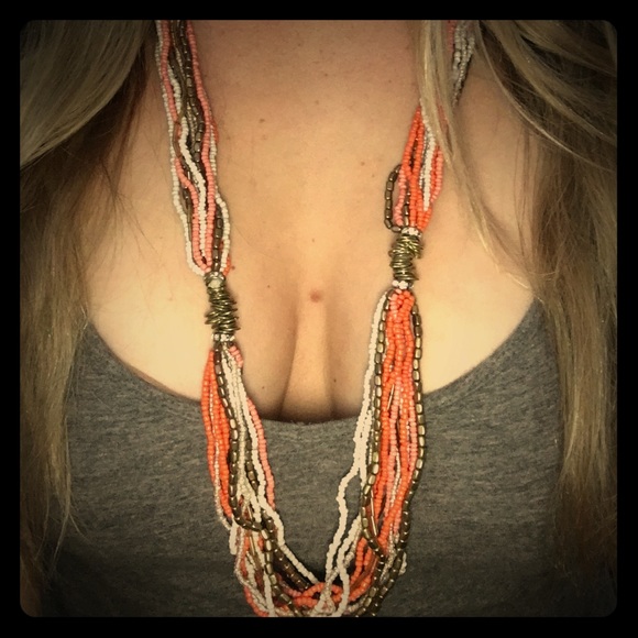 Multi shade orange/peach and gold beaded necklace