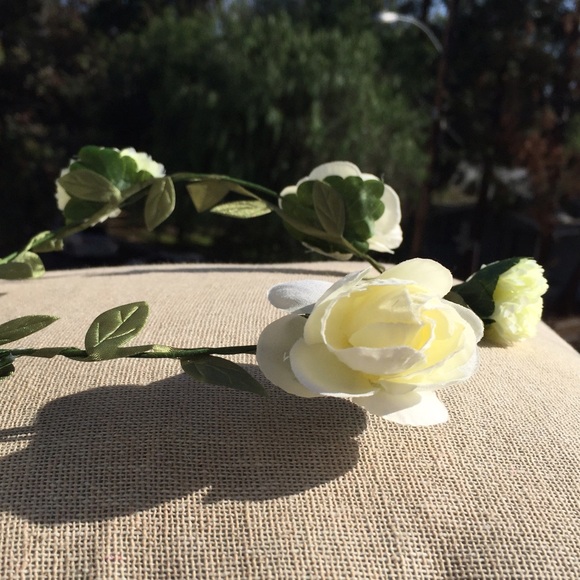 Flower band - Picture 2 of 4