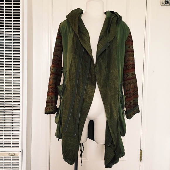 Army green loose jacket with printed sleeves