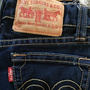 Levi Strauss & Co waist 26