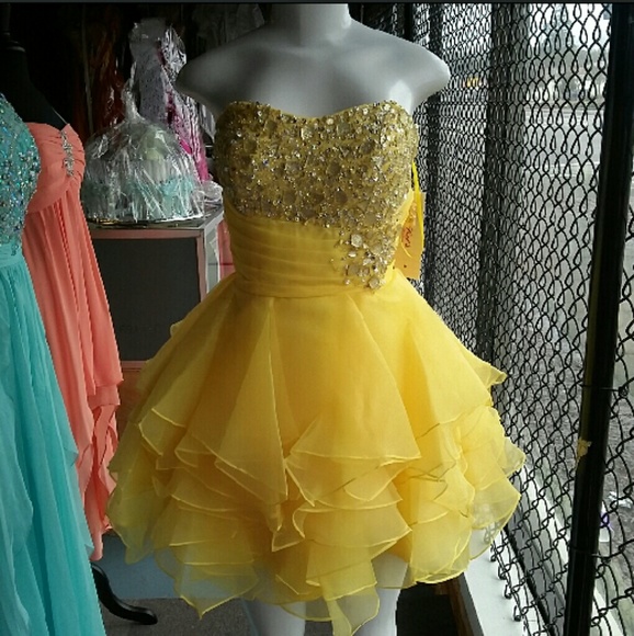 NWT Yellow prom dress