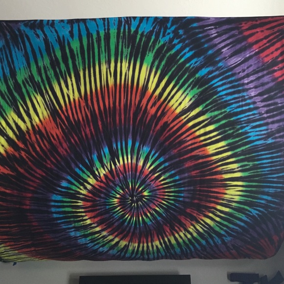 tie-dye tapestry