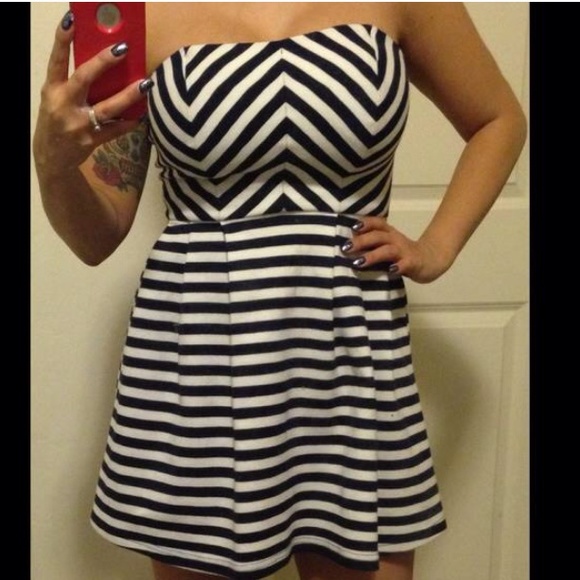 Forever 21 dress size small