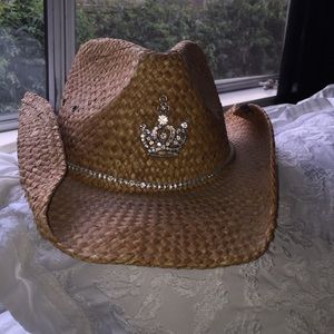 Cowgirl hat with crow rhinestone