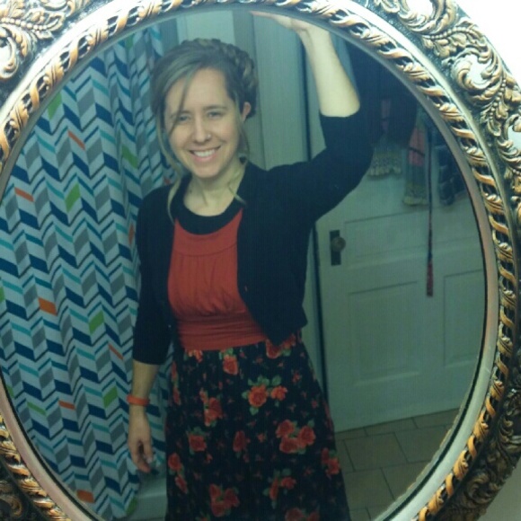 Meet your Posher, Emily - Picture 2 of 2