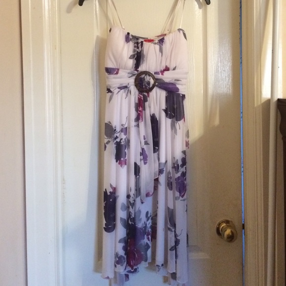Cute white w/ flowers dress
