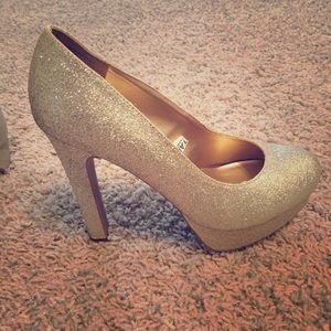 Gold sparkle heels! Size 7.5 Worn once!