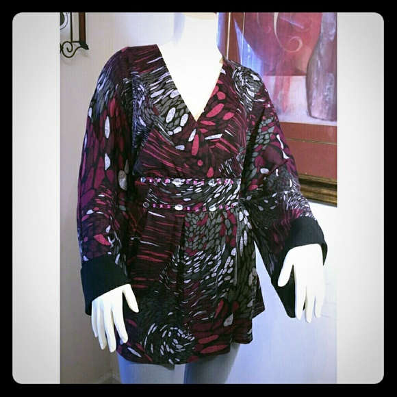 Kaelyn Max Tops - NWT 3X Pretty Jeweled Tunic