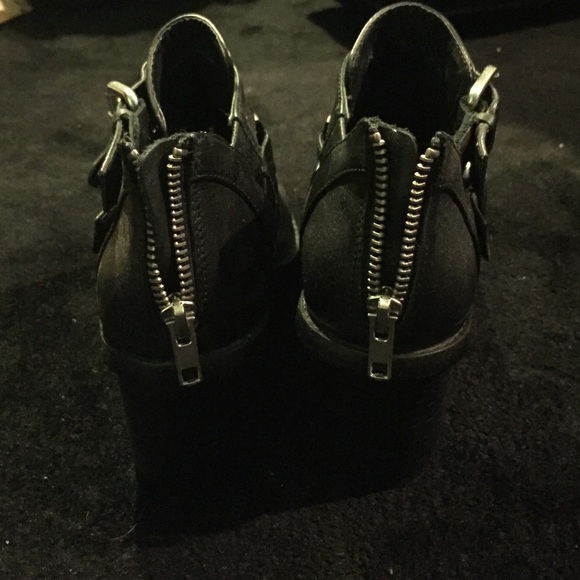 MOTO BOOTIES✨ - Picture 3 of 3