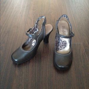 Brown heels size 5.5