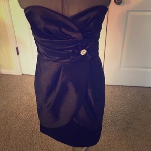 Black formal dress size small. Like new!