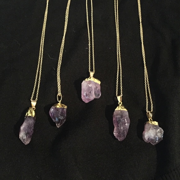 Jewelry - NEW!!! Raw Amethyst Quartz Necklace
