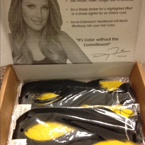 1 Secret Extension by Daisy Fuentes jet black