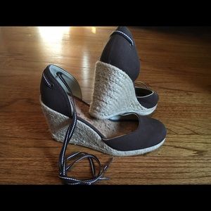 Tommy Hilfiger jute lace up wedges brown