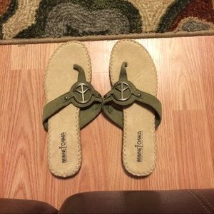 Minnetonka peace sign flip flops.