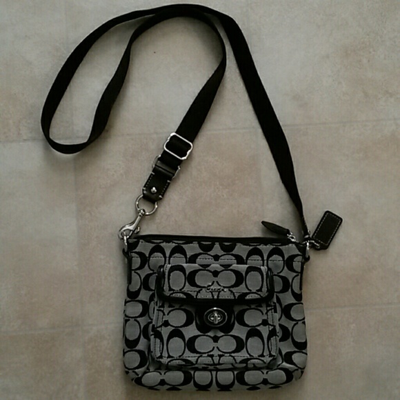 Auth Coach Crossbody signature monogram