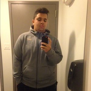 Meet your Posher, Azzat