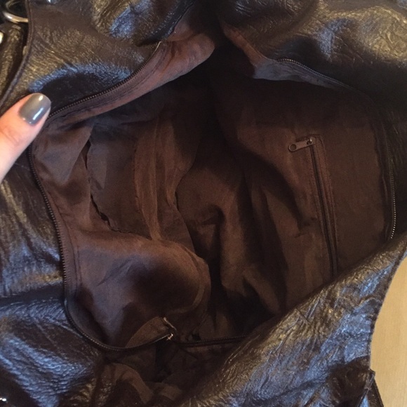 Dark brown peather purse with metal accents - Picture 4 of 4