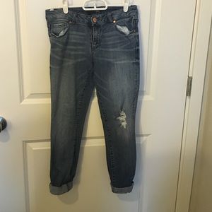 1822 boyfriend jeans with destroyed detailing