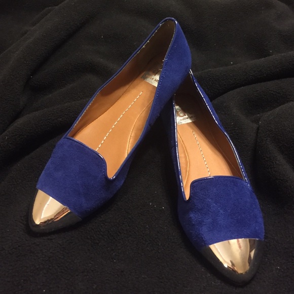 DV by Dolce Vita Shiny Pointed Flat