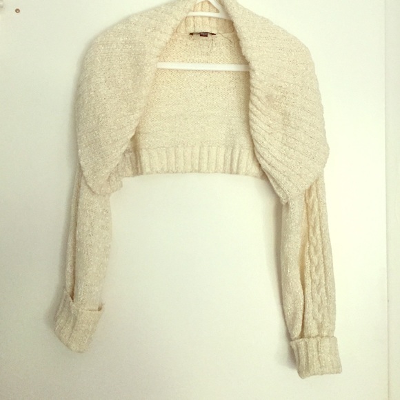 Bebe Chunky Knit Cream Shrug